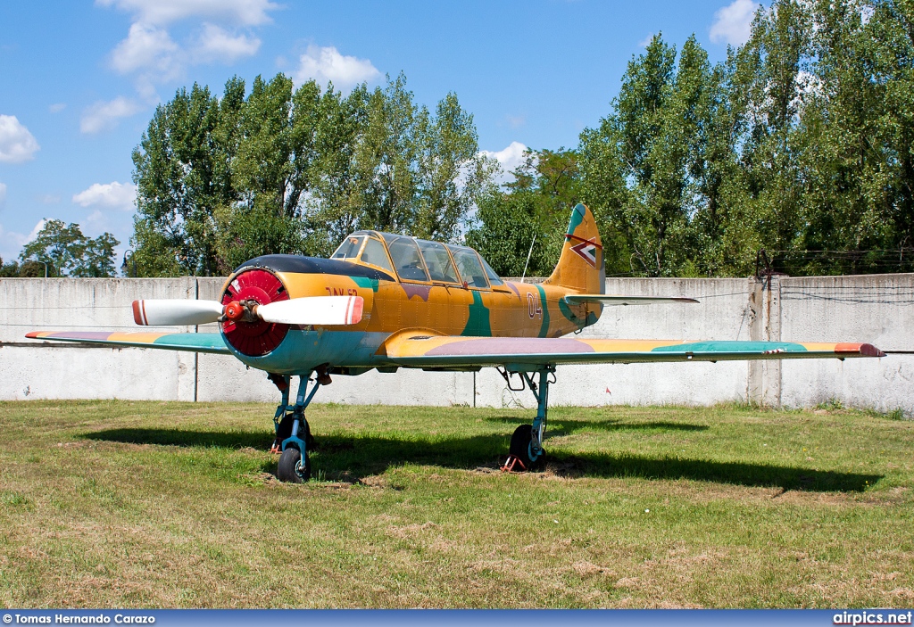 04, Yakovlev Yak-52, Hungarian Air Force