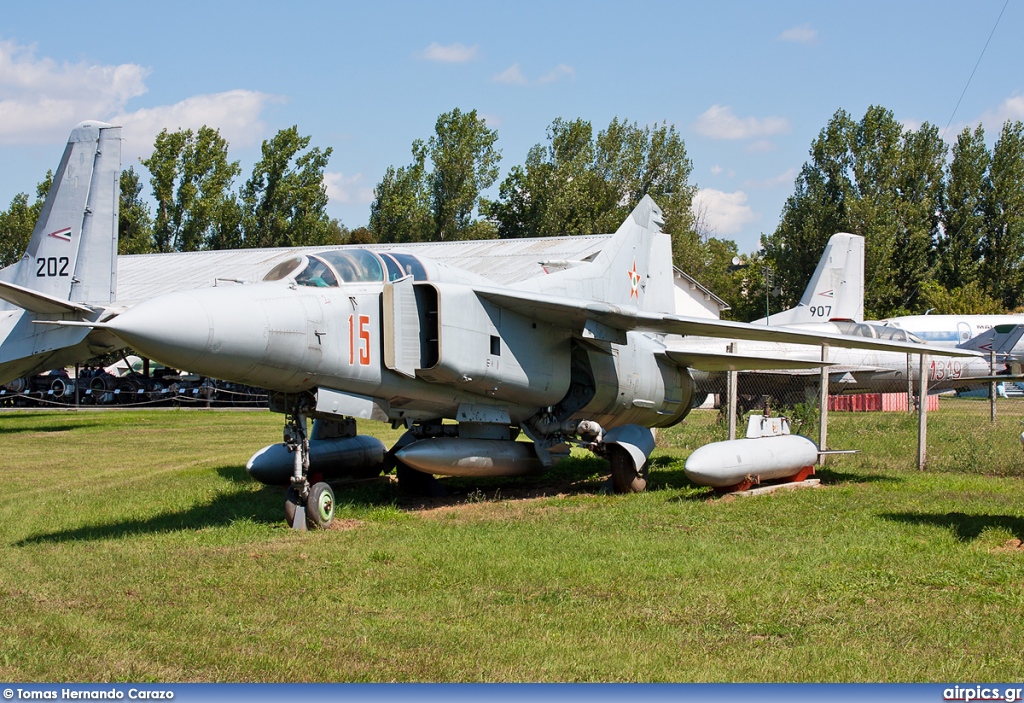 15, Mikoyan-Gurevich MiG-23UB Flogger C, Hungarian Air Force