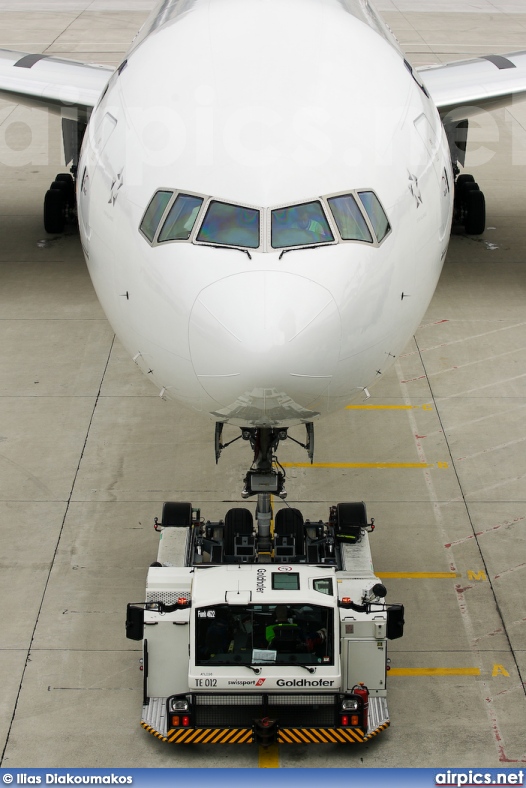 9V-SWI, Boeing 777-300ER, Singapore Airlines