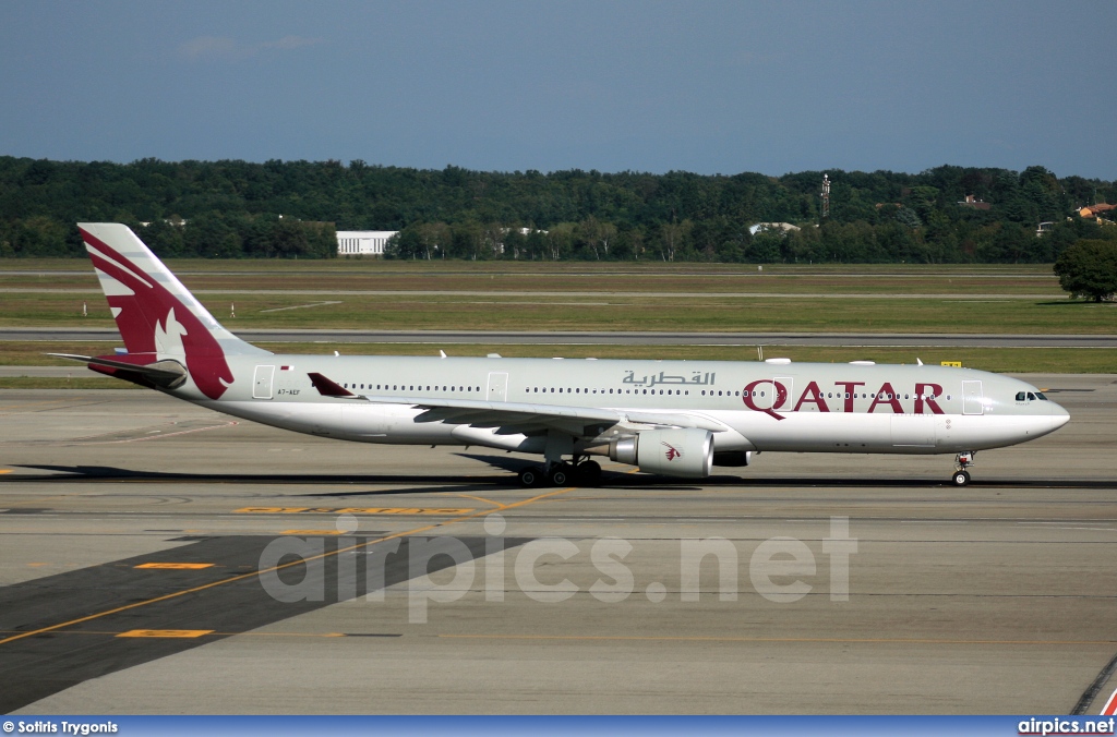 A7-AEF, Airbus A330-300, Qatar Airways