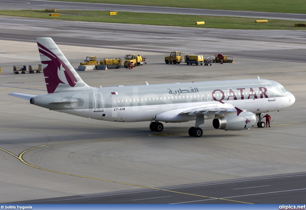 A7-AHW, Airbus A320-200, Qatar Airways