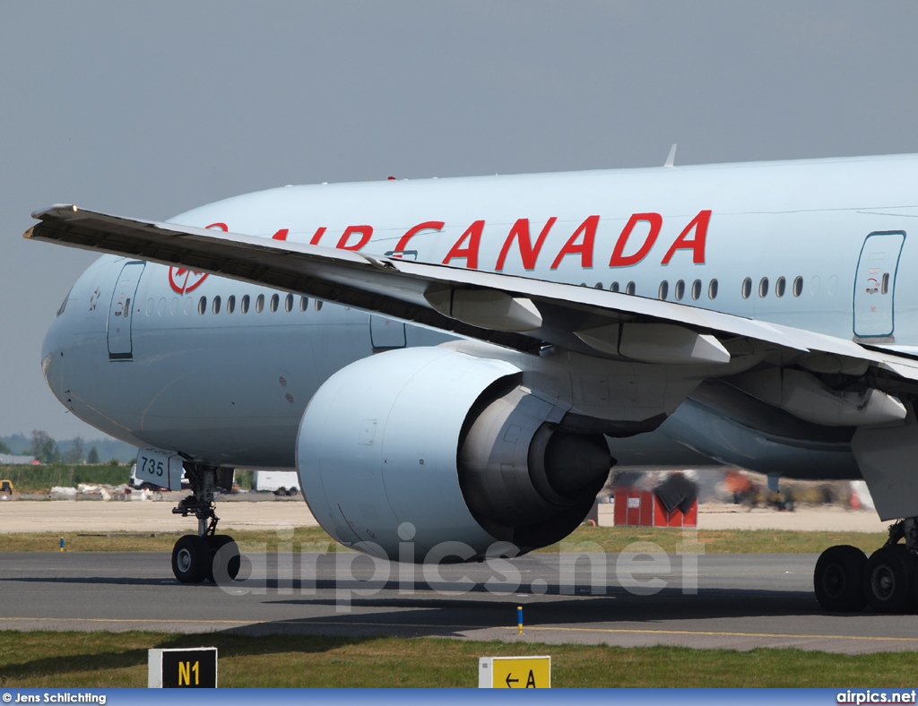 C-FIUR, Boeing 777-300ER, Air Canada