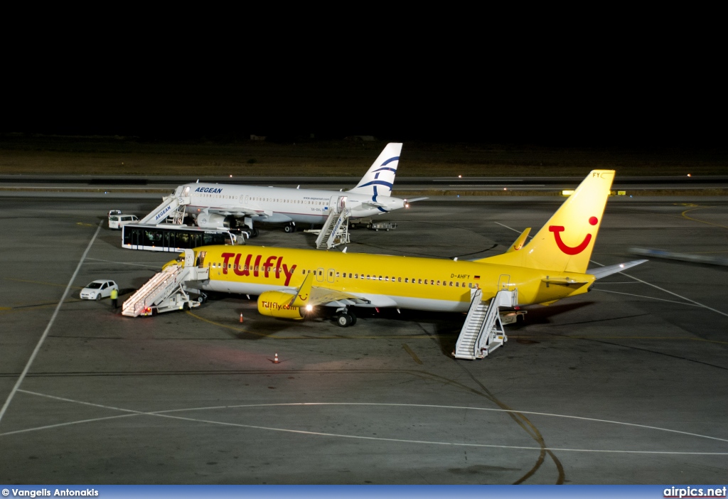 D-AHFY, Boeing 737-800, TUIfly