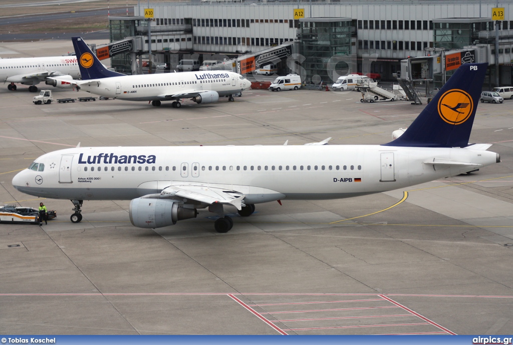 D-AIPB, Airbus A320-200, Lufthansa