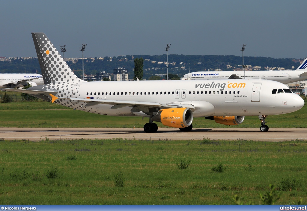 EC-FLP, Airbus A320-200, Vueling
