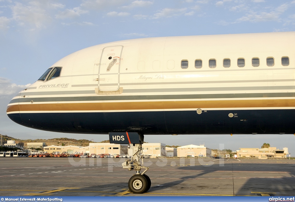 EC-HDS, Boeing 757-200, Privilege Style