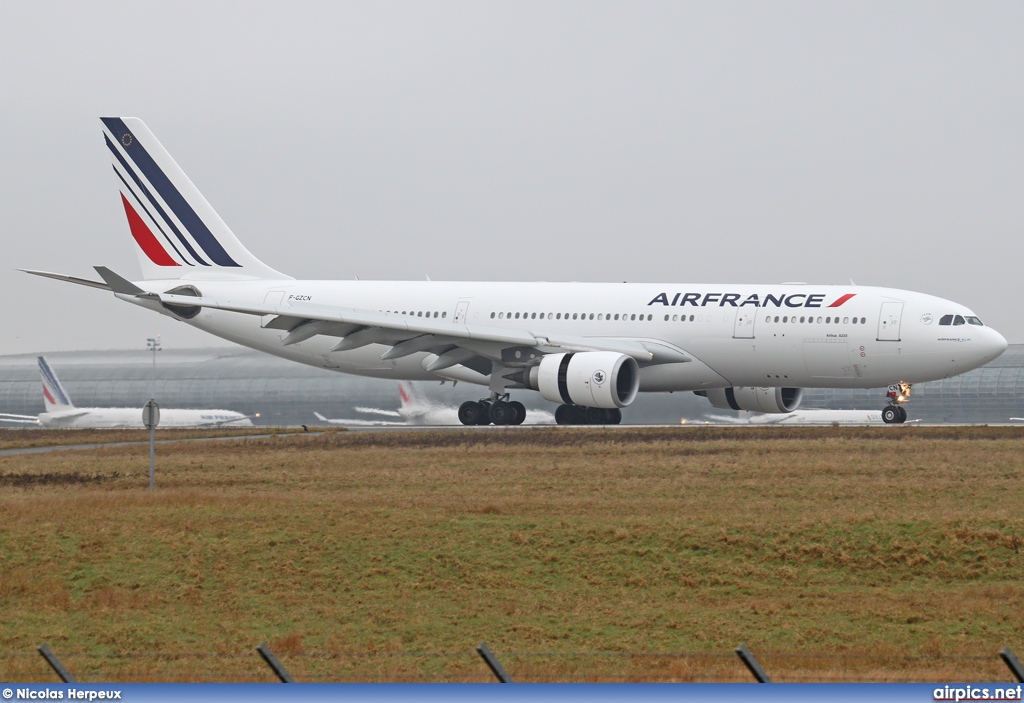 F-GZCN, Airbus A330-200, Air France