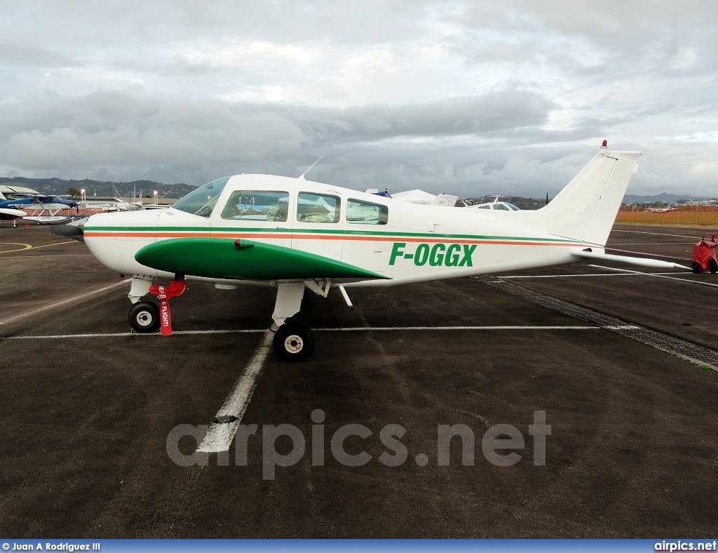 F-OGGX, Beechcraft C23 Sundowner, Private