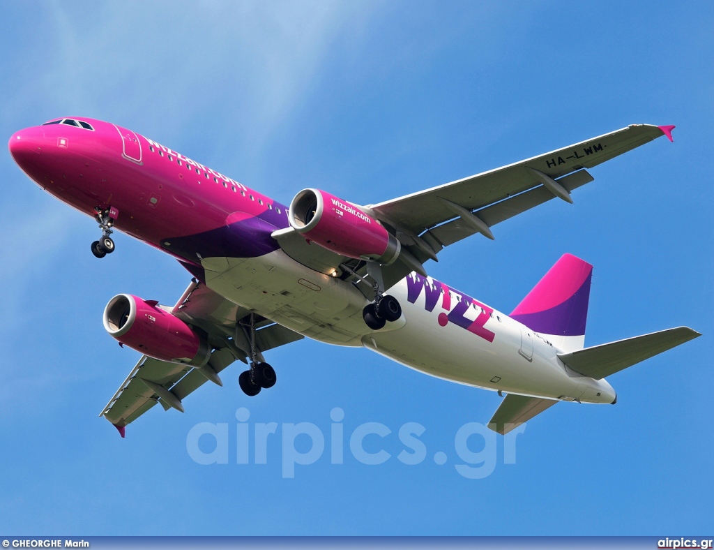 HA-LWM, Airbus A320-200, Wizz Air