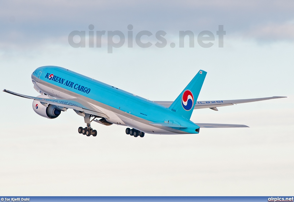 HL8251, Boeing 777F, Korean Air Cargo