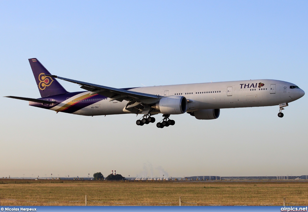 HS-TKJ, Boeing 777-300ER, Thai Airways