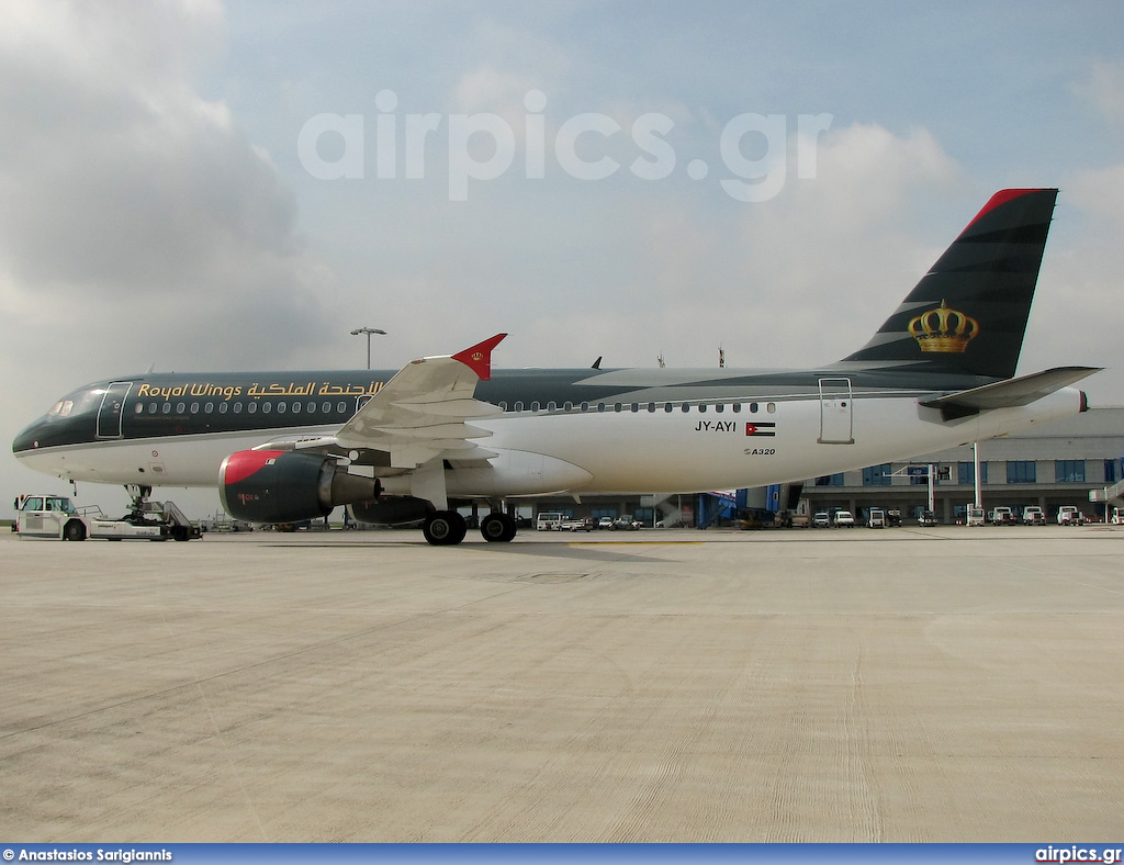 JY-AYI, Airbus A320-200, Royal Wings