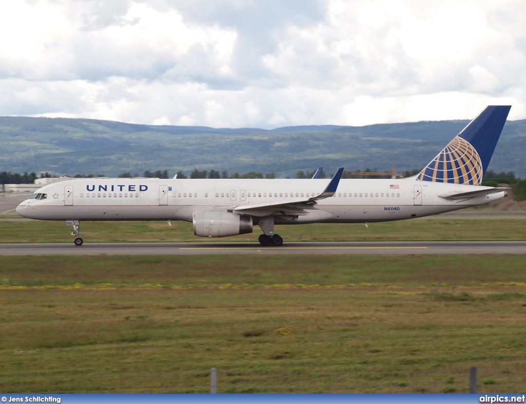 N41140, Boeing 757-200, United Airlines