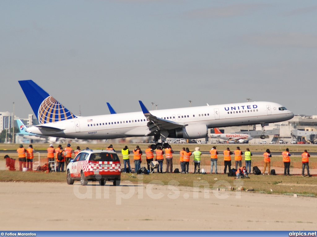 N48127, Boeing 757-200, United Airways