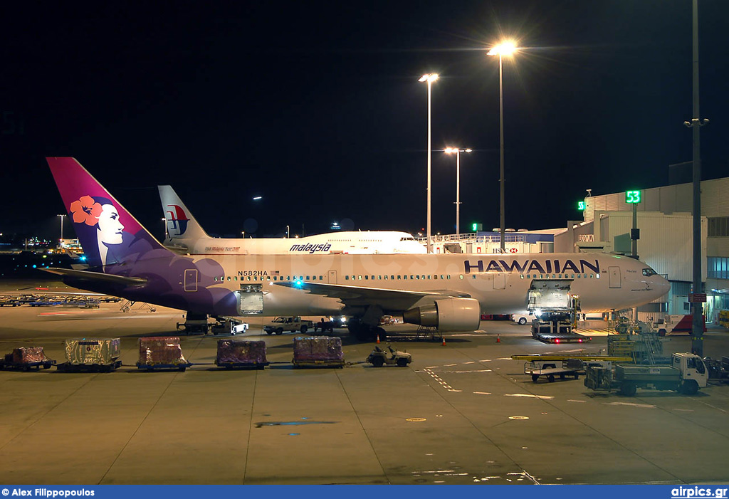N582HA, Boeing 767-300ER, Hawaiian Airlines