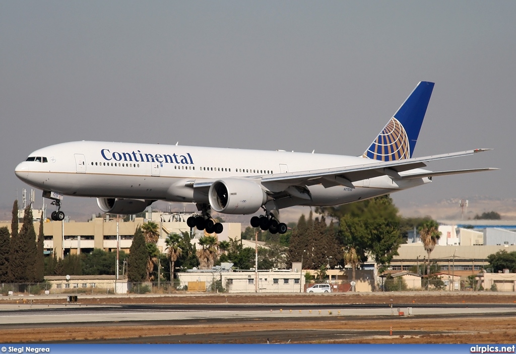 N77012, Boeing 777-200ER, Continental Airlines