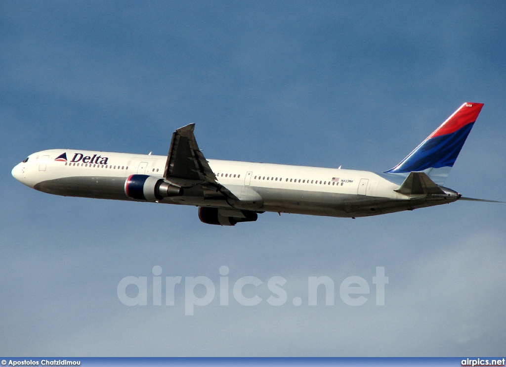 N833MH, Boeing 767-400ER, Delta Air Lines