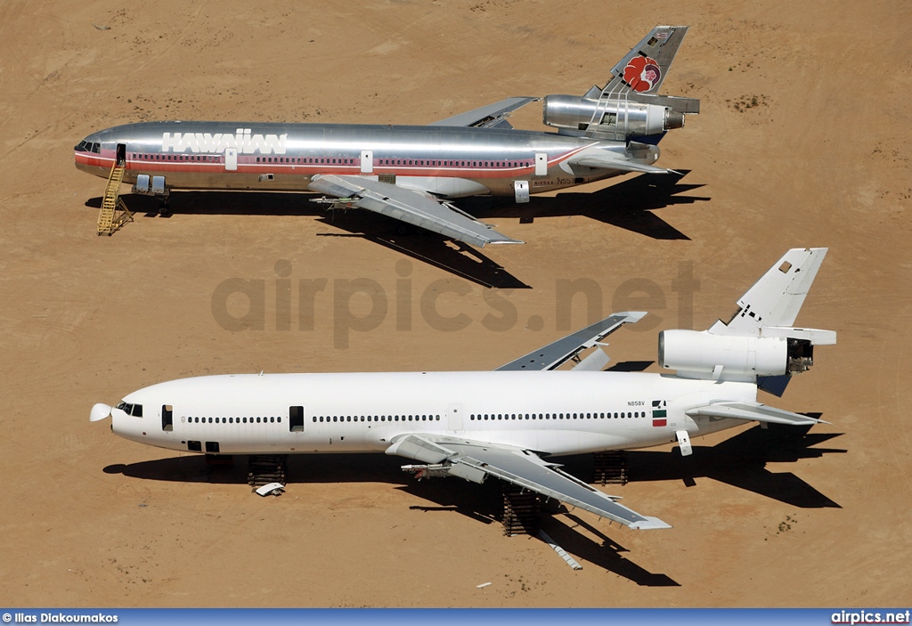 N858V, McDonnell Douglas DC-10-40, Untitled
