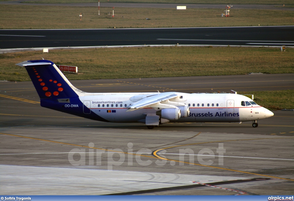 OO-DWA, British Aerospace Avro RJ100, SN Brussels Airline