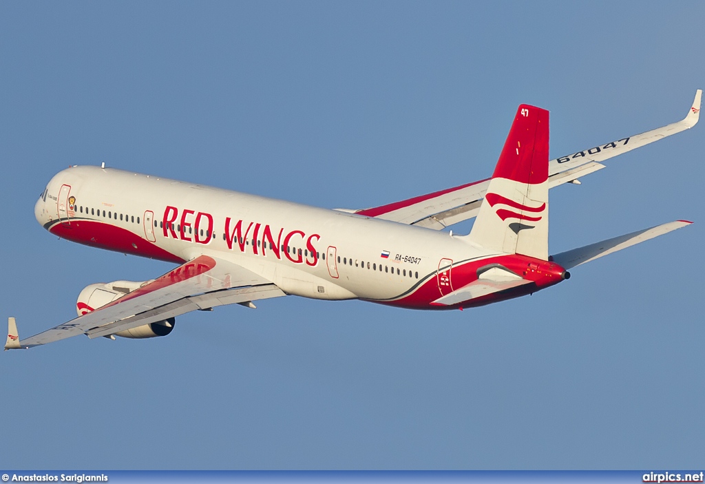 RA-64047, Tupolev Tu-204-100, Red Wings Airlines
