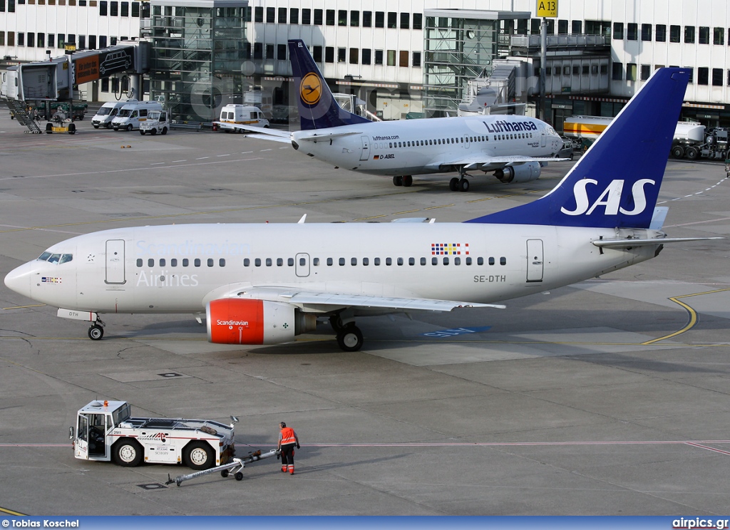 SE-DTH, Boeing 737-600, Scandinavian Airlines System (SAS)