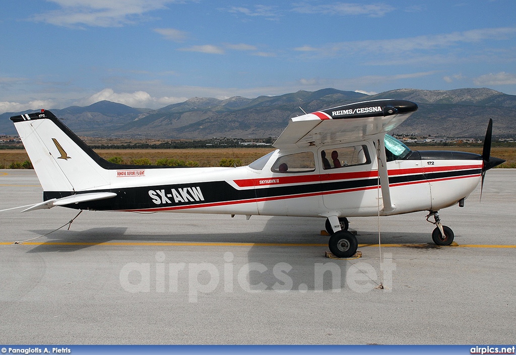 SX-AKW, Cessna 172P Skyhawk, Private