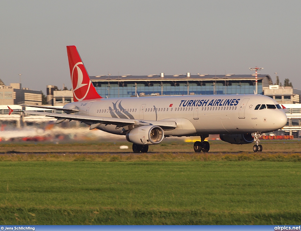 TC-JRT, Airbus A321-200, Turkish Airlines