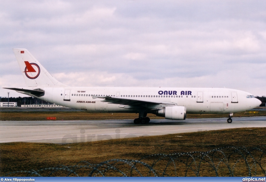 TC-OAH, Airbus A300B4-600R, Onur Air