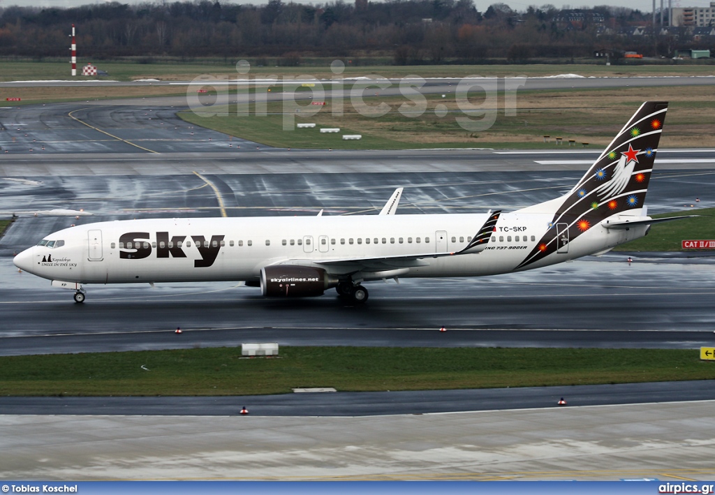 TC-SKP, Boeing 737-900ER, Sky Airlines