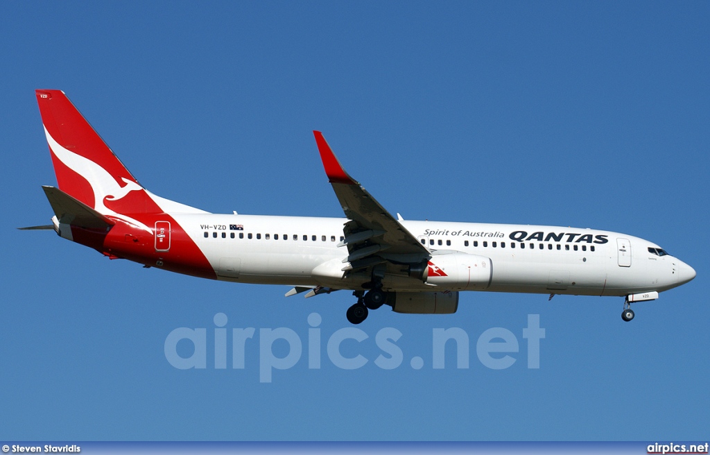 VH-VZD, Boeing 737-800, Qantas