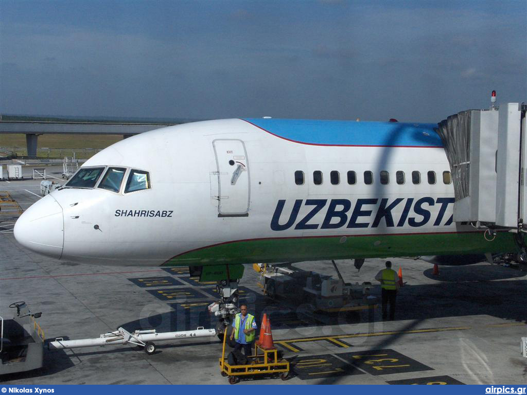 VP-BUD, Boeing 757-200, Uzbekistan Airways