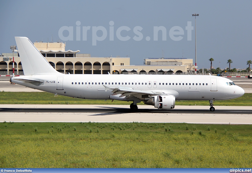 YL-LCE, Airbus A320-200, Smartlynx Airlines