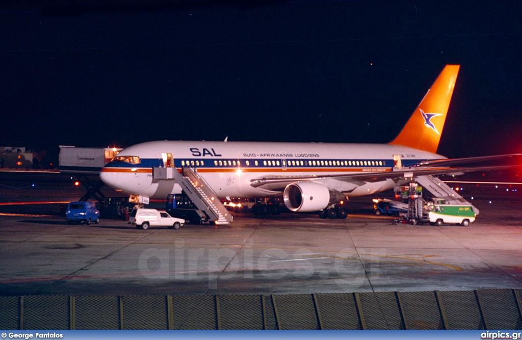 ZS-SRA, Boeing 767-200ER, South African Airways