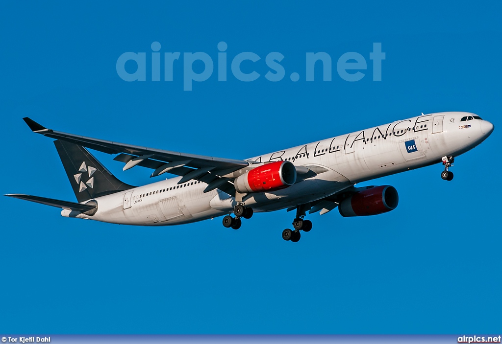 ln-rkn, Airbus A330-300, Scandinavian Airlines System (SAS)