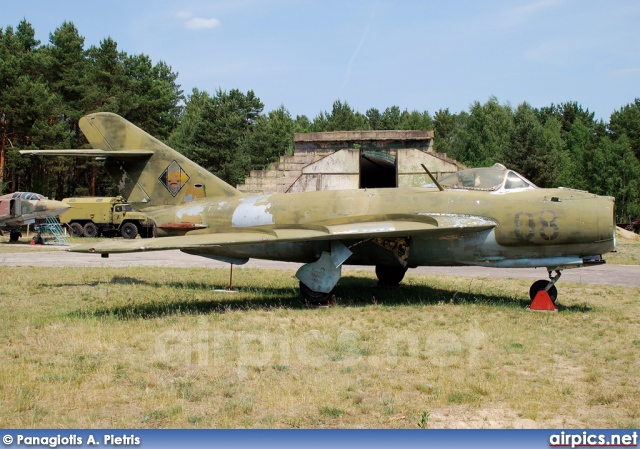 08, Mikoyan-Gurevich MiG-17F Fresco C, East German Air Force