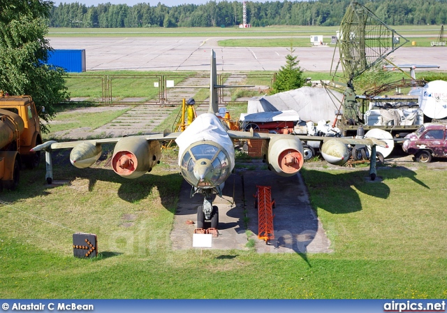 22, Yakovlev Yak-28R Brewer-D, Russian Air Force