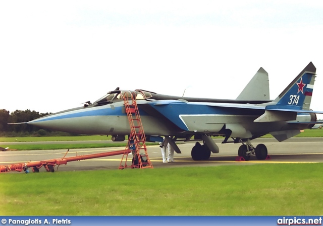 374 white, Mikoyan-Gurevich MiG-31 Foxhound , MiG MAPO