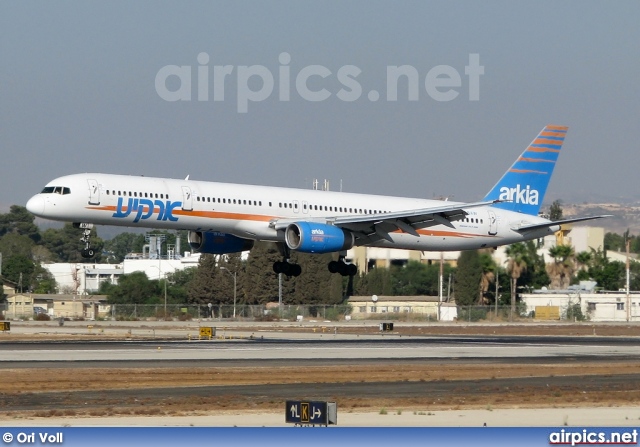 4X-BAW, Boeing 757-300, Arkia Israeli Airlines