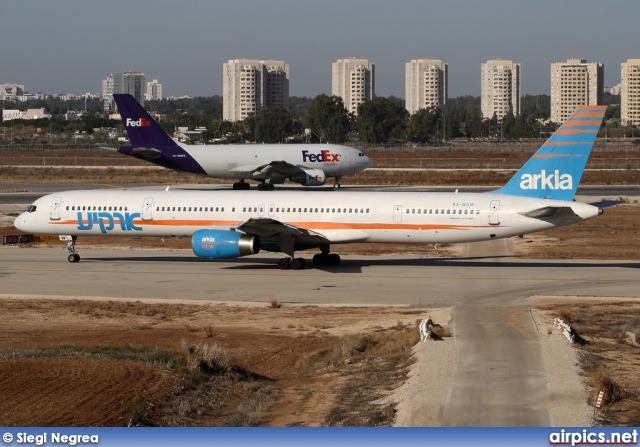 4X-BAW, Boeing 757-300, Arkia Israeli Airlines