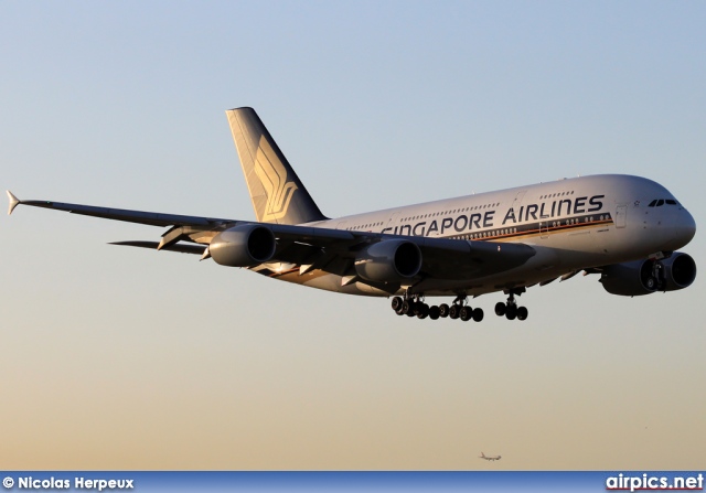 9V-SKF, Airbus A380-800, Singapore Airlines