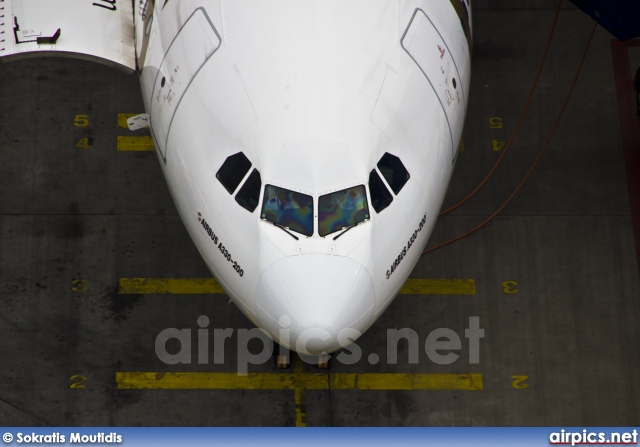 A6-EAP, Airbus A330-200, Emirates