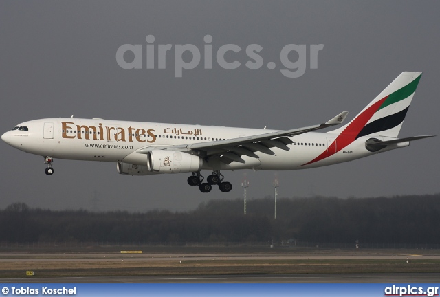 A6-EAP, Airbus A330-200, Emirates