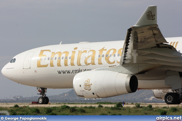 A6-EKS, Airbus A330-200, Emirates