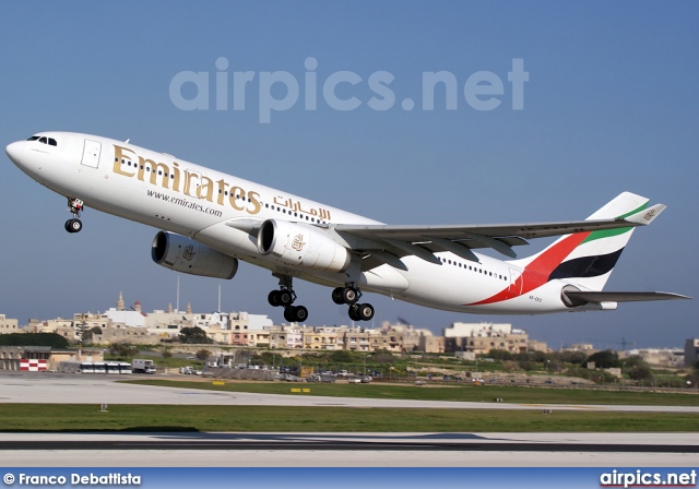 A6-EKX, Airbus A330-200, Emirates