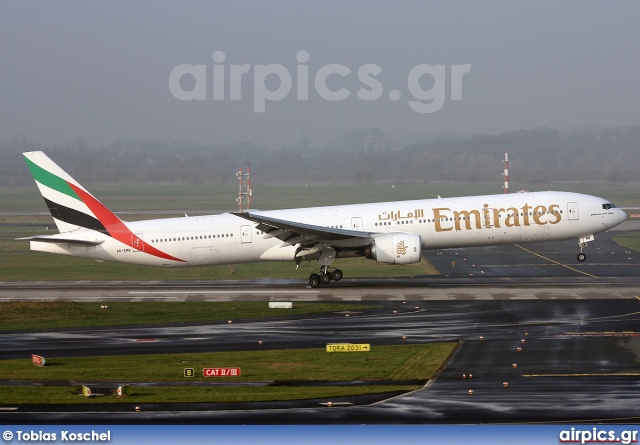 A6-EMR, Boeing 777-300, Emirates