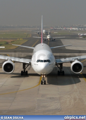 A6-EMV, Boeing 777-300, Emirates