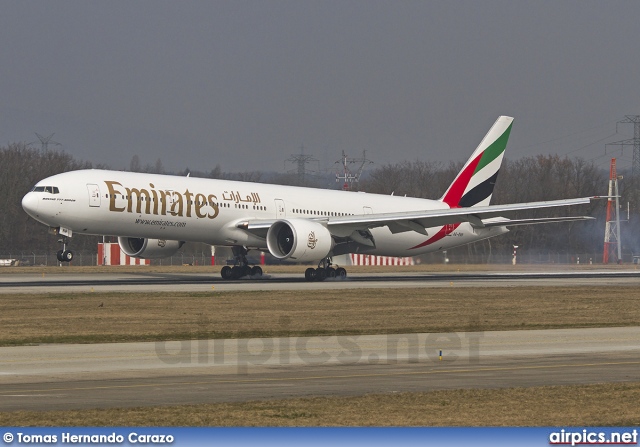 A6-ENP, Boeing 777-300, Emirates