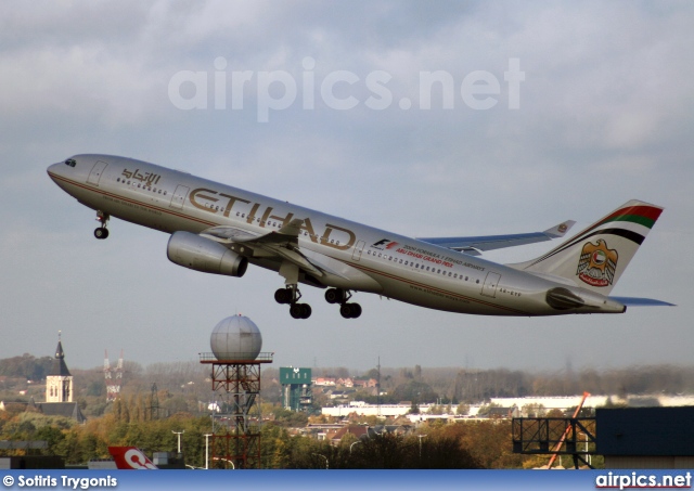 A6-EYF, Airbus A330-200, Etihad Airways