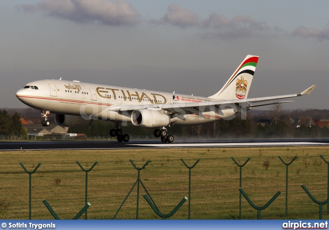 A6-EYR, Airbus A330-200, Etihad Airways