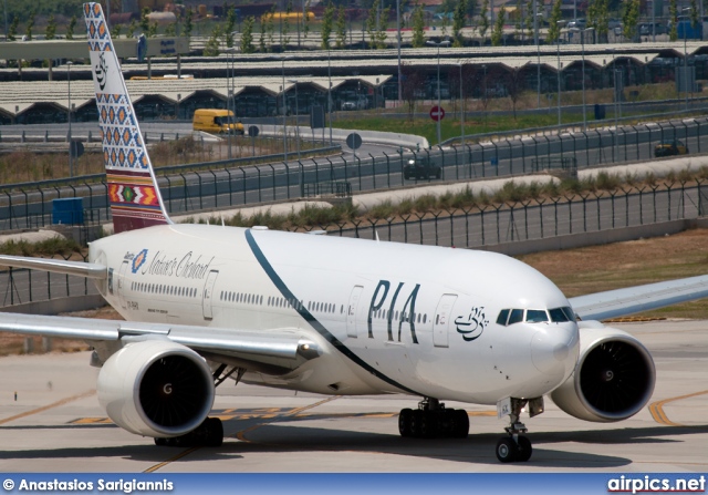 AP-BHX, Boeing 777-200ER, Pakistan International Airlines (PIA)